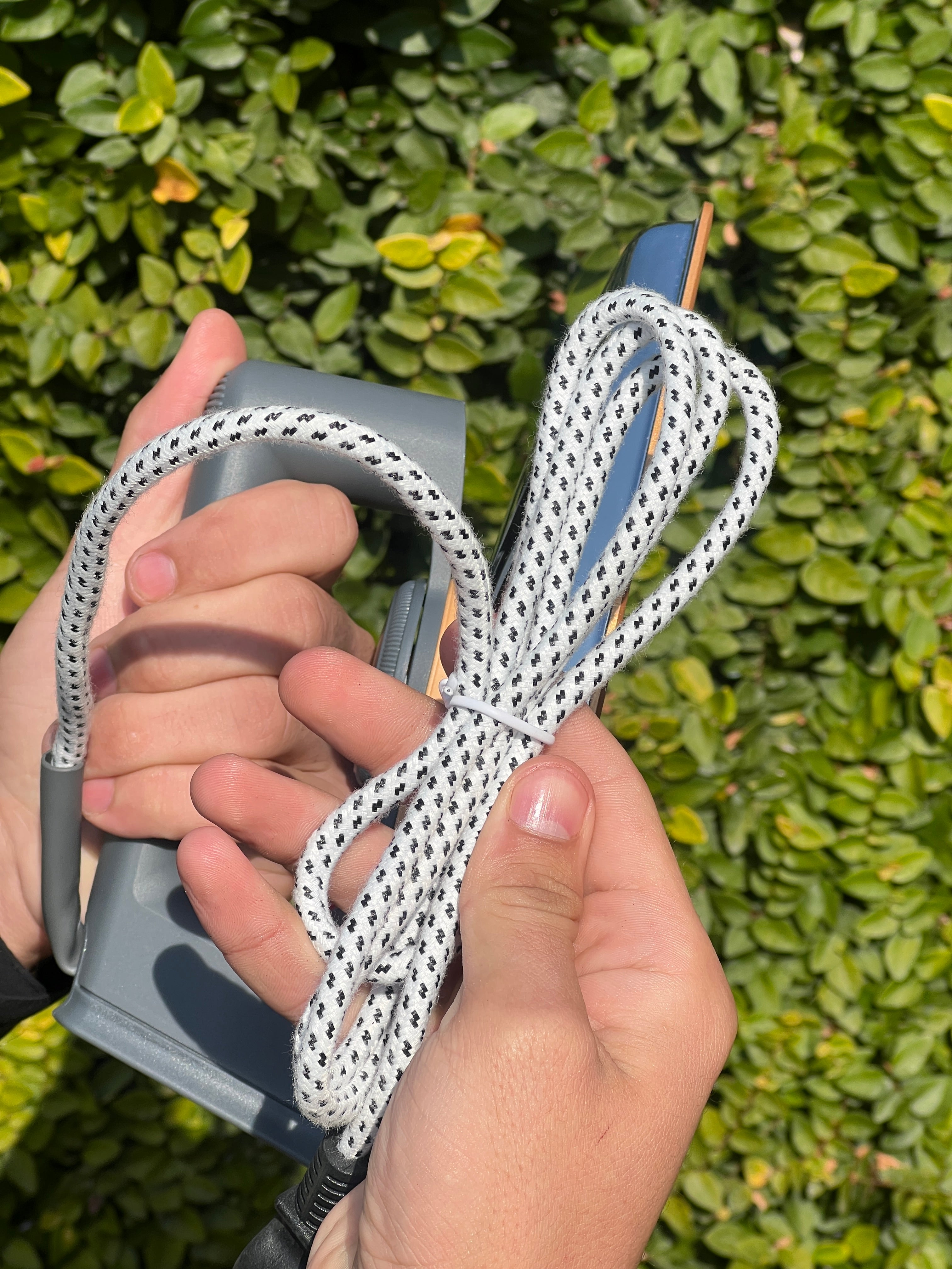 Arshia Electric Dry Iron 1200W Smooth Ironing