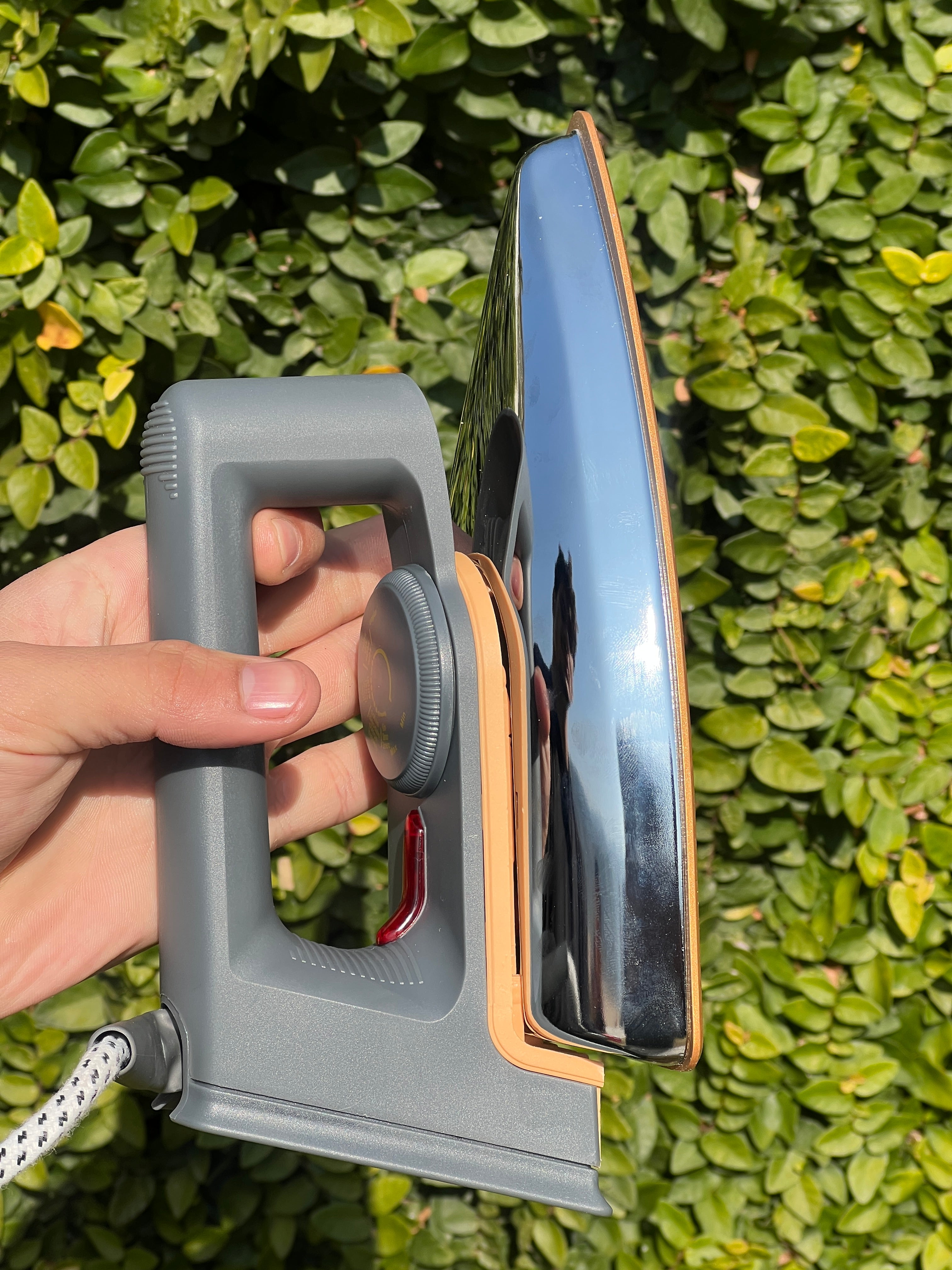 Arshia Electric Dry Iron 1200W Smooth Ironing