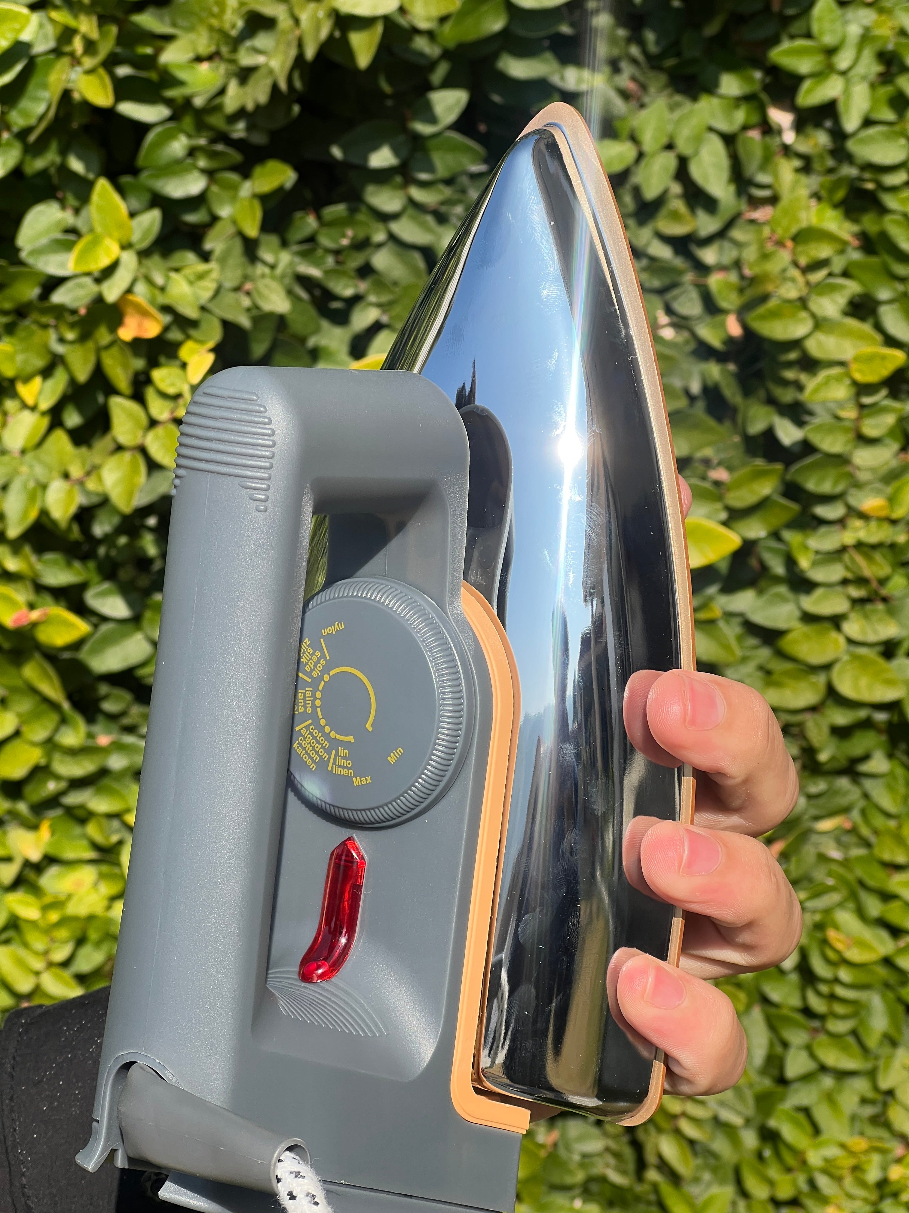 Arshia Electric Dry Iron 1200W Smooth Ironing